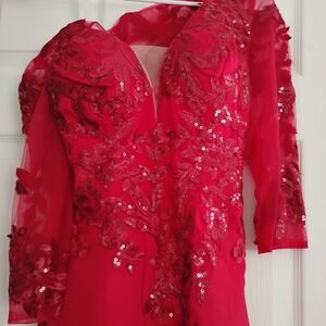 Elegant Red Long Sleeve Dress